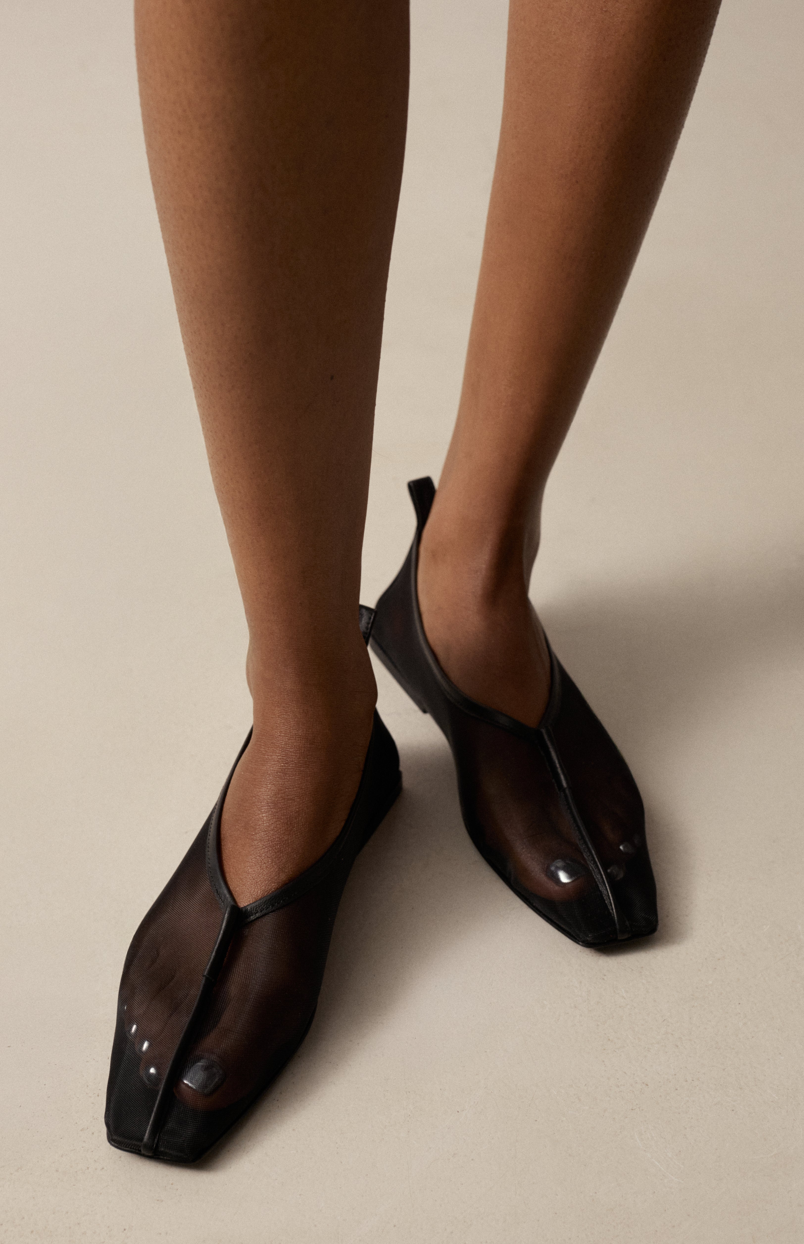 ELIN TRANSPARENT BLACK