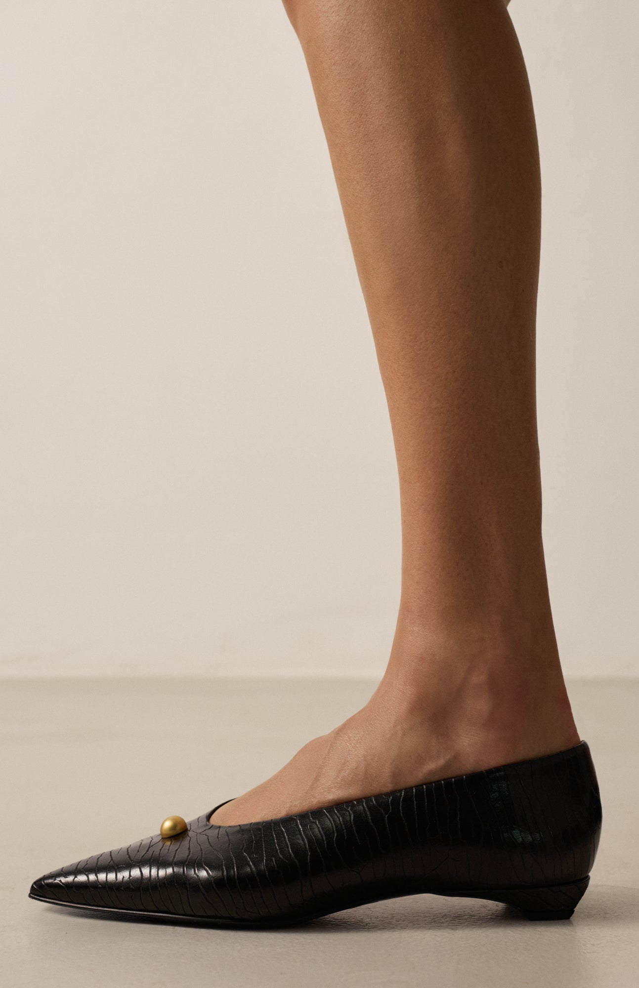LILIANNA SHARK BLACK