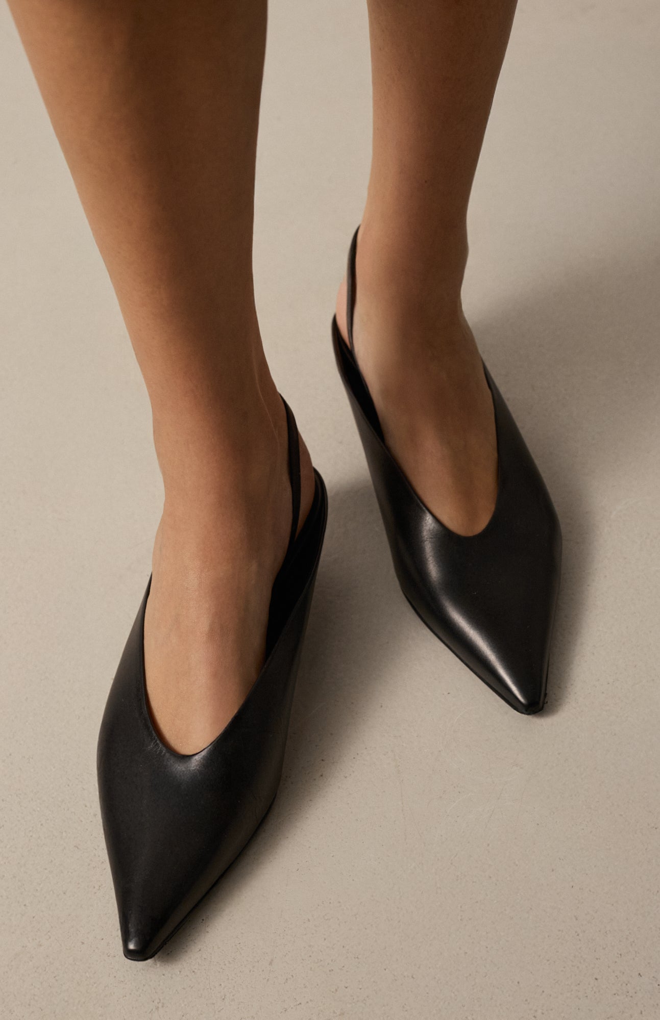 MOLLY DEEP BLACK