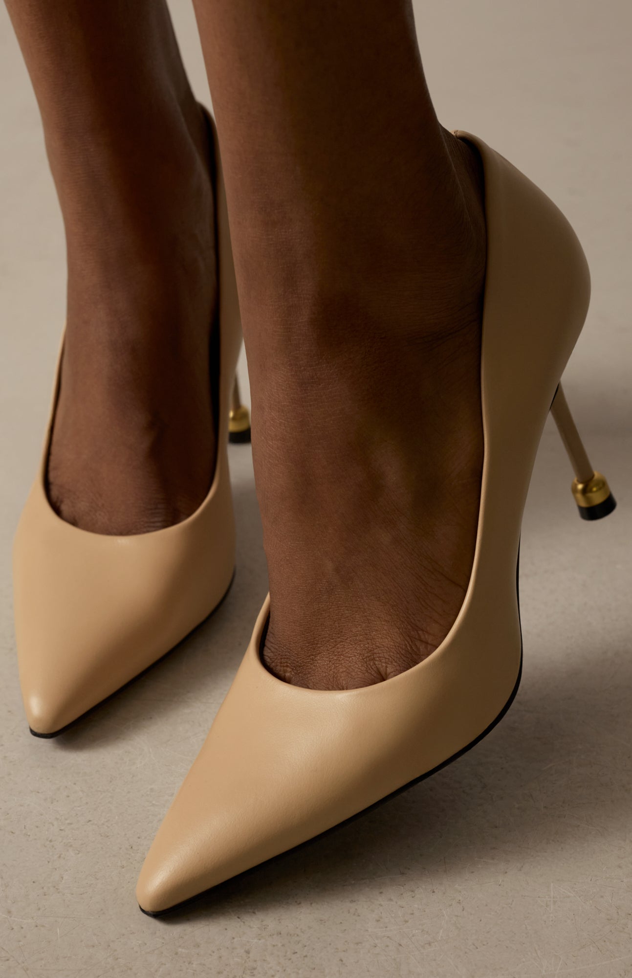 ALEKSANDRA LIGHT NUDE