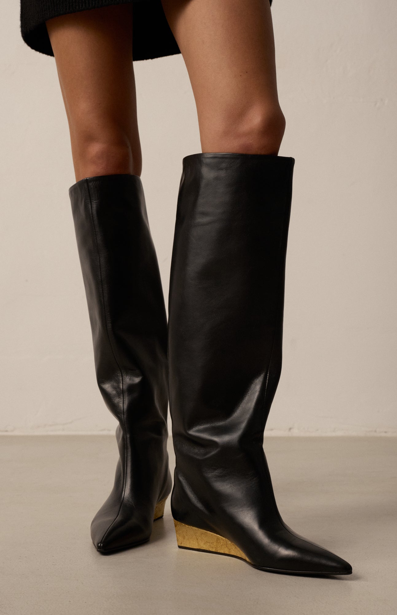 SOPHIA DEEP BLACK