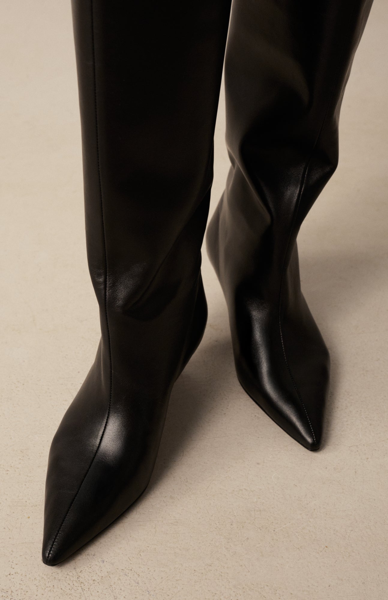 LISA DEEP BLACK