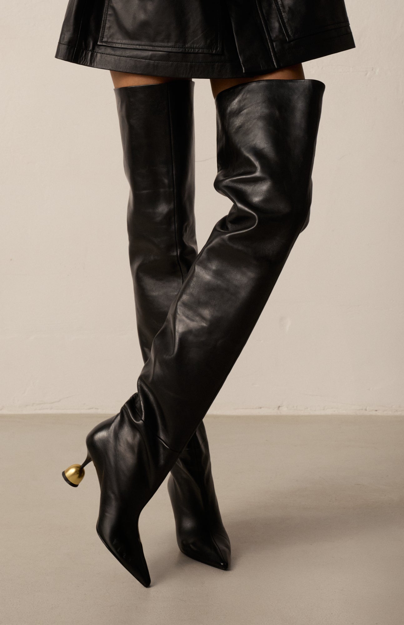 NICOLE DEEP BLACK