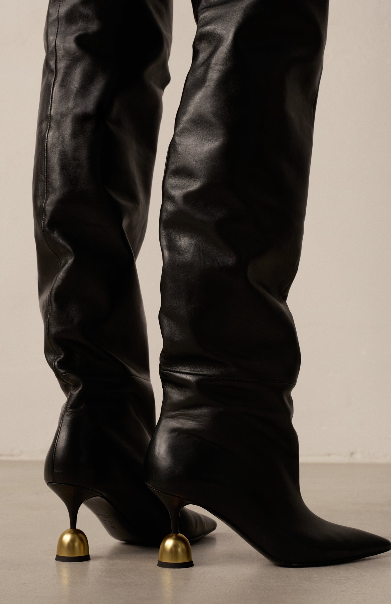 NICOLE DEEP BLACK