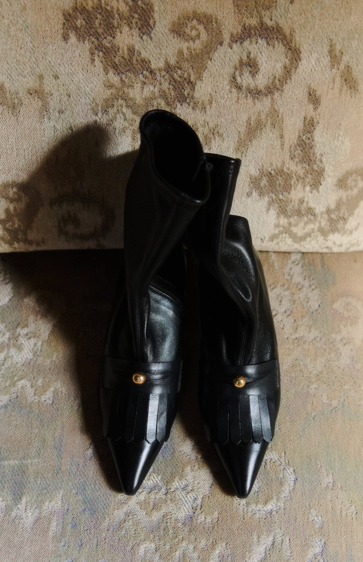 VESPER DEEP BLACK