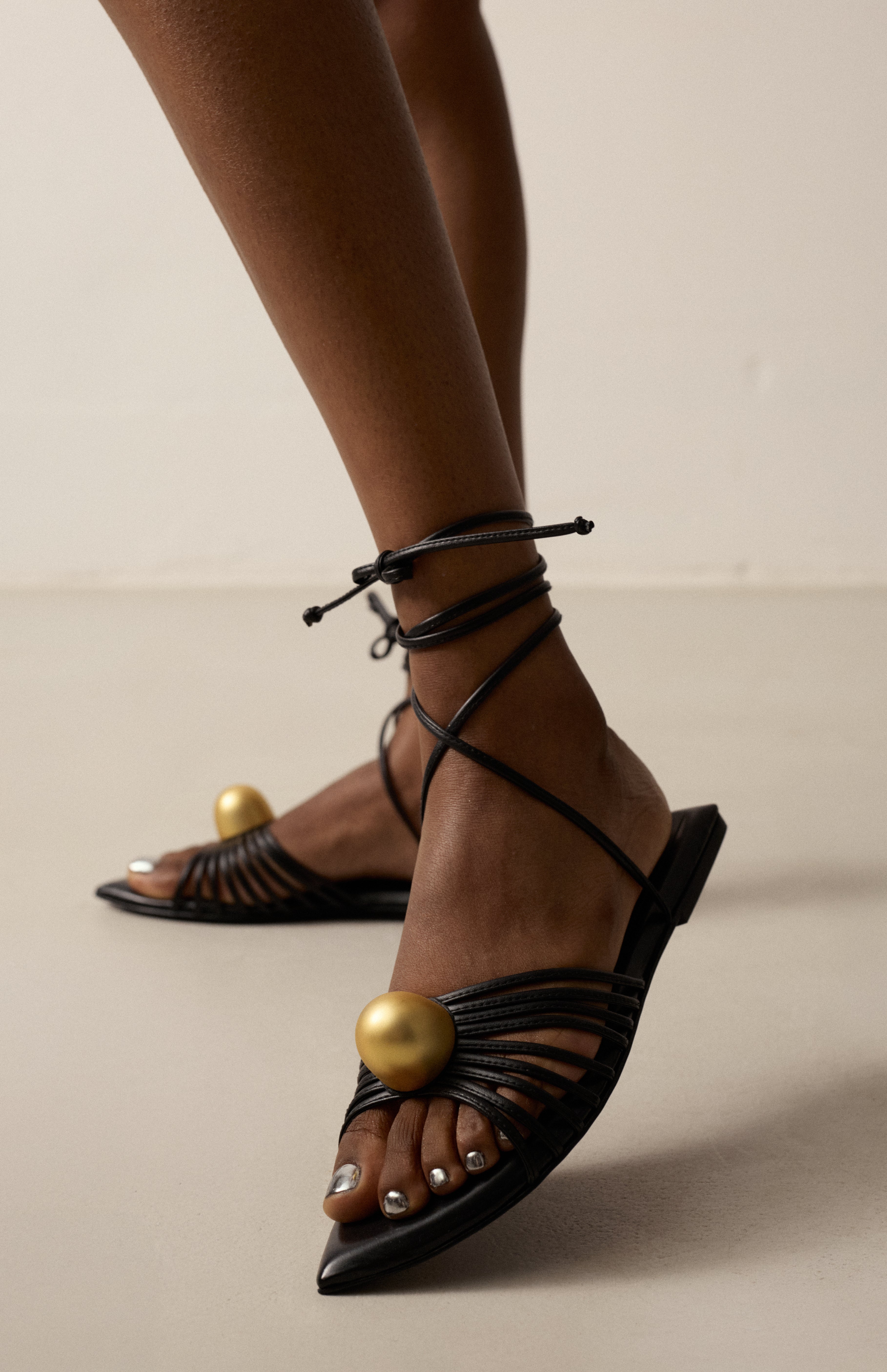 SIENNA DEEP BLACK