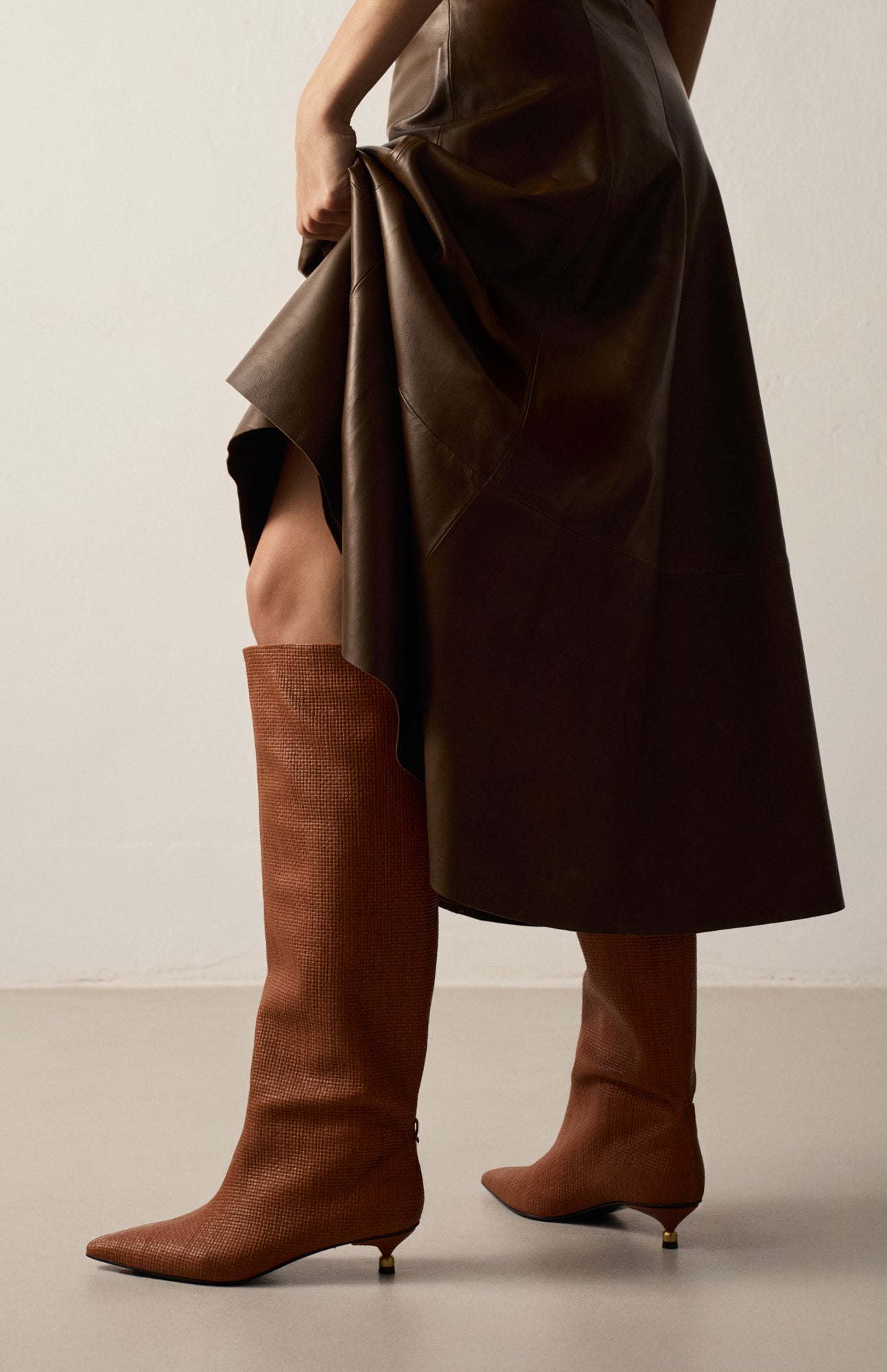 LISA BROWN JUTE