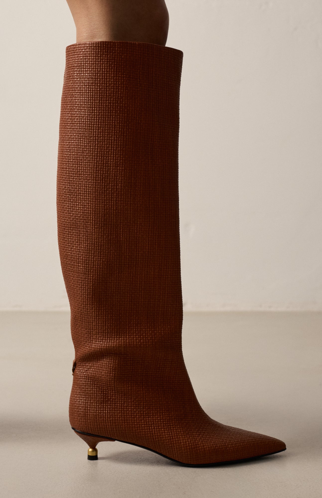 LISA BROWN JUTE