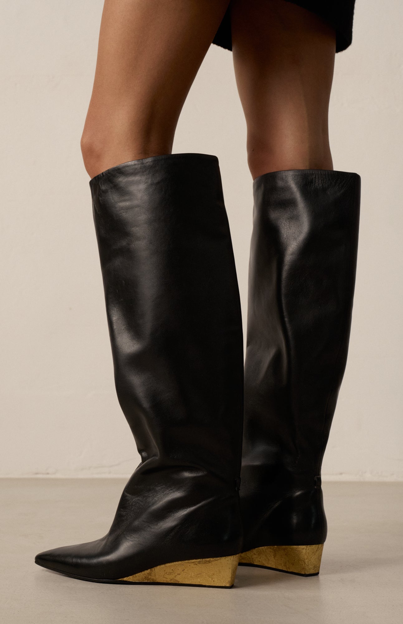 SOPHIA DEEP BLACK