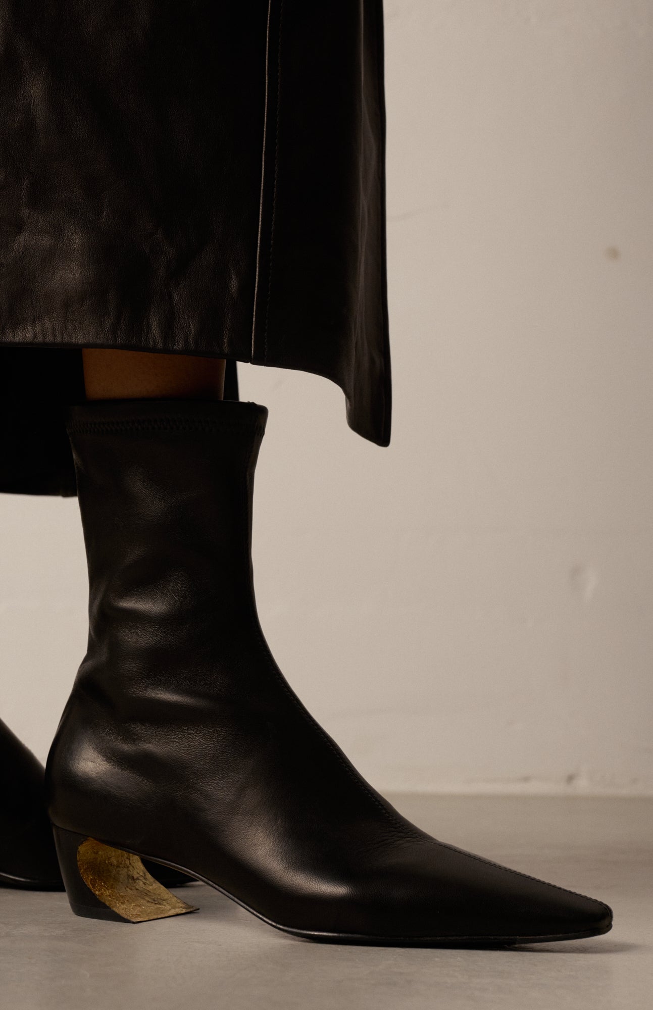 ARCHIE DEEP BLACK